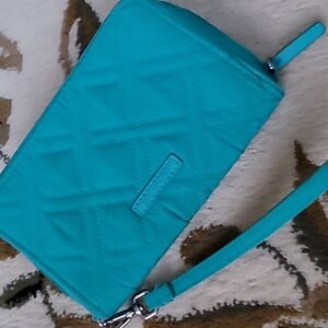 Vera Bradley RFID Turquoise Sea Grab & Go Wristlet Bag